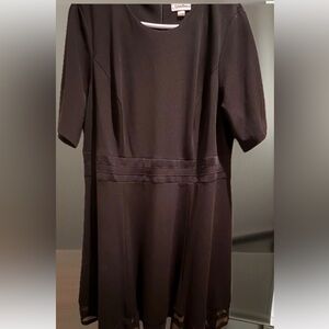 Calvin Klein Elegant Black  Dress Flowy skirt, Eye catching sheer hem Size 18